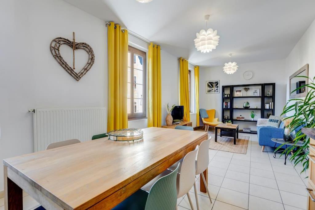 Vecchia Citta Cote Vieille Ville # Yolo Alp Home Annecy Bagian luar foto